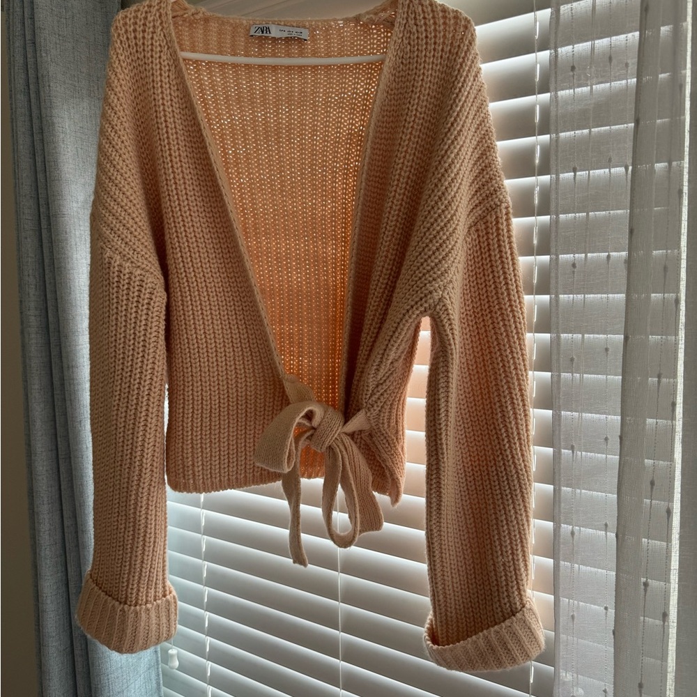 Zara Women's Cream Knit Sweater